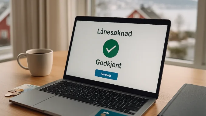 En person søker om forbrukslån uten kredittsjekk på en laptop i et moderne norsk hjem, med kaffekopp og norske kroner på bordet.